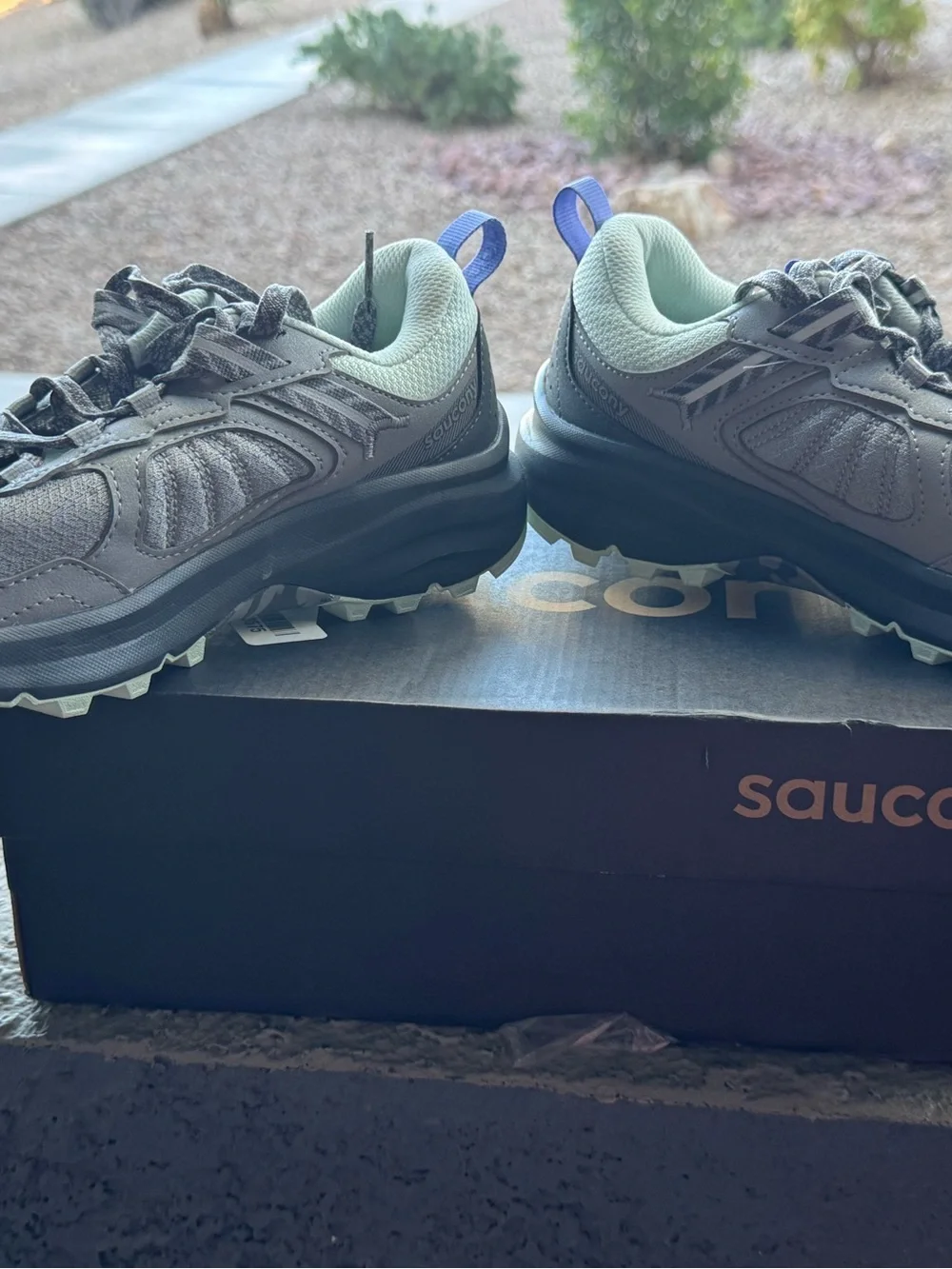 Saucony Women's Grey and Light Green Trail Running Shoes size 7.5